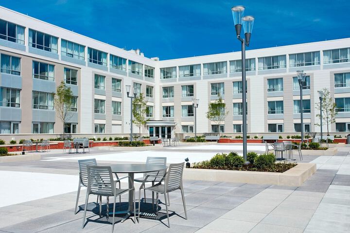 Courtyard by Marriott Erie Bayfront