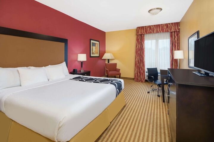 La Quinta Inn & Suites by Wyndham Atlanta-Union City