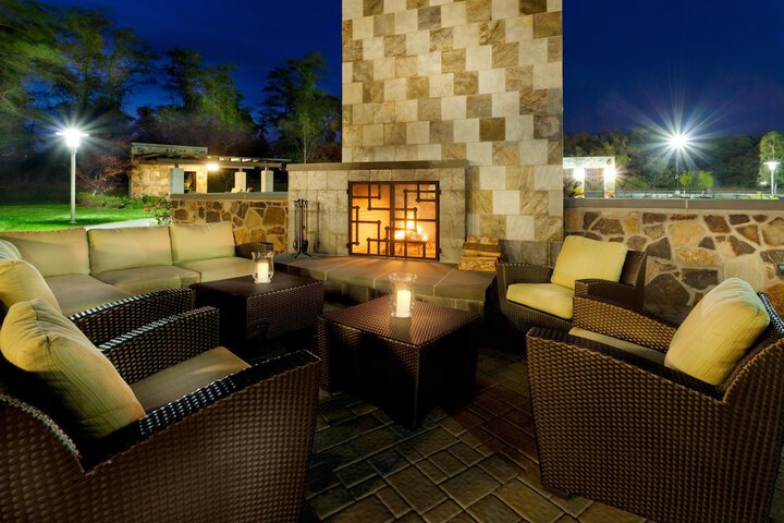 Hotel Indigo Long Island - East End by IHG
