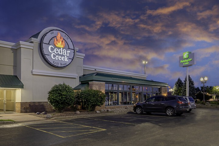 Holiday Inn & Suites Wausau-Rothschild by IHG