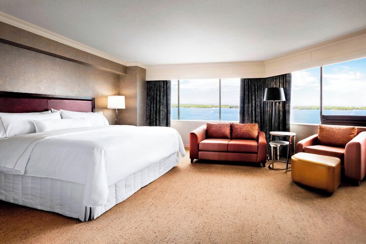 Room 46 of 100