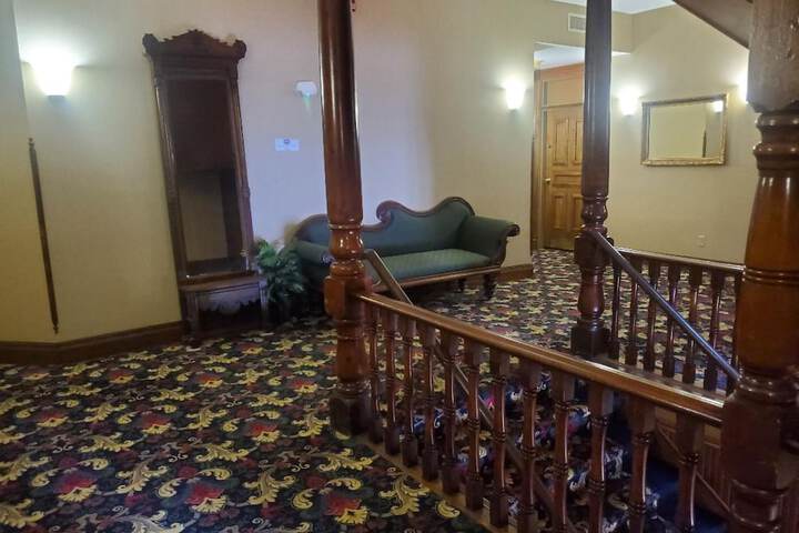 The Historic Bullock Hotel