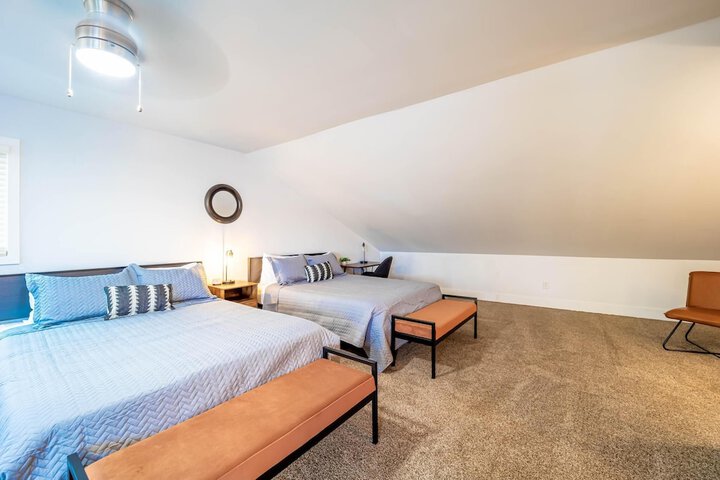 Room 106 of 154