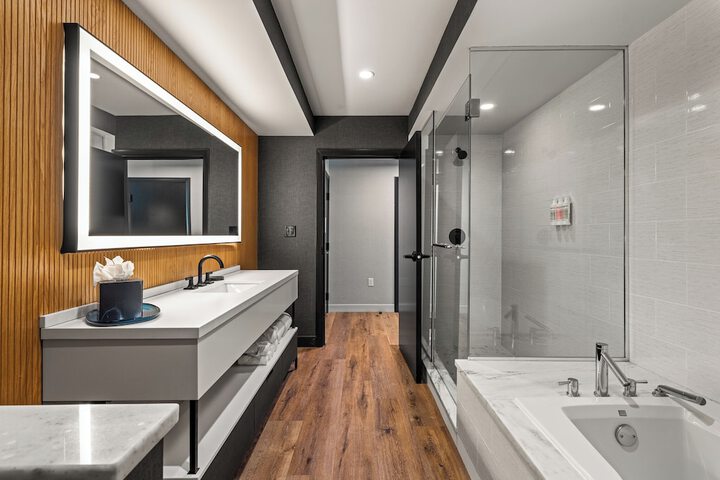Room 16 of 35