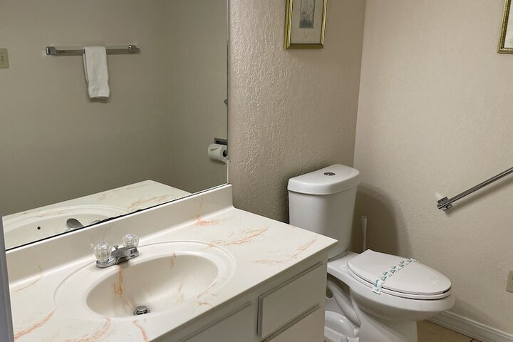 Crown Point Resort