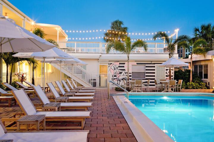 Sundeck 74 of 75