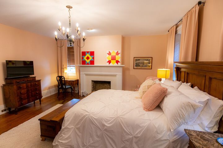 Room 10 of 19