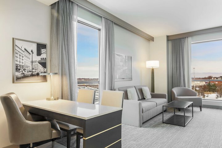 Embassy Suites by Hilton Syracuse Destiny USA