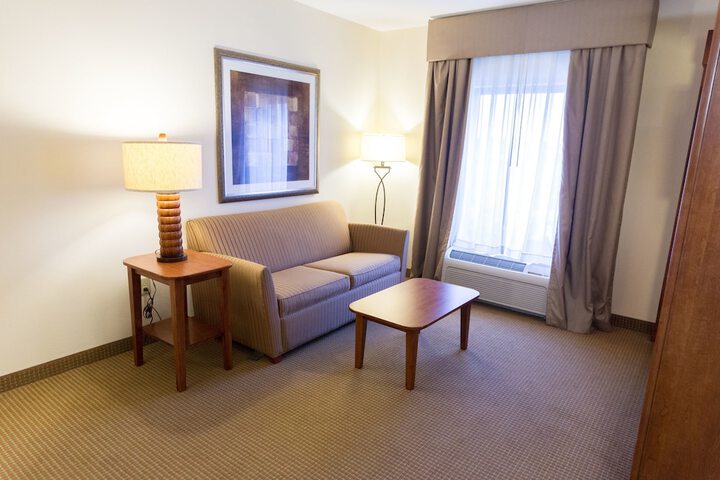 Room 12 of 48