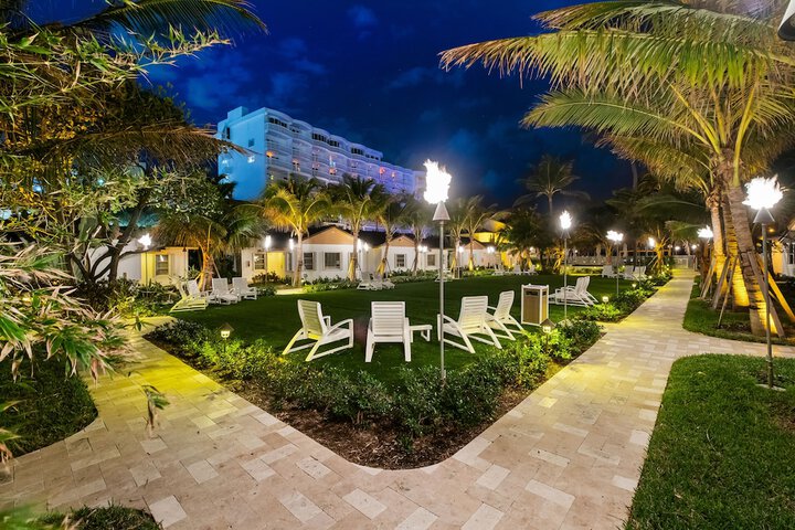 Beachcomber Resort & Club