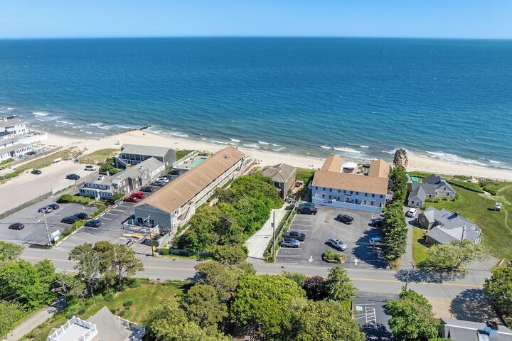 The Corsair & Cross Rip Oceanfront Resort