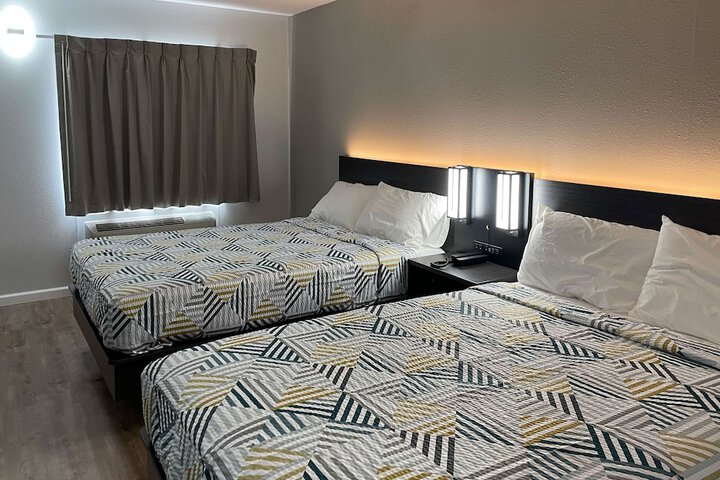 Room 10 of 15