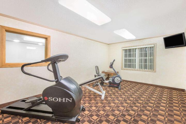 Super 8 Maumee / Toledo OH