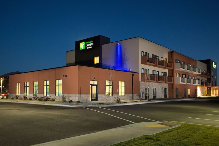 Holiday Inn Express & Suites Pocatello by IHG