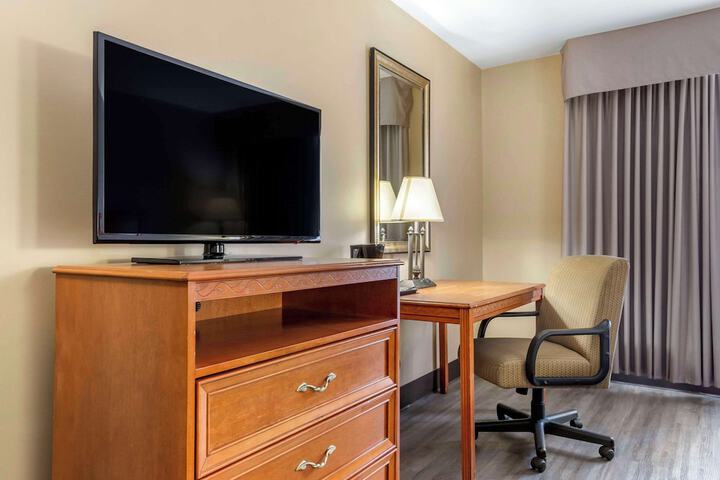 Room 8 of 23