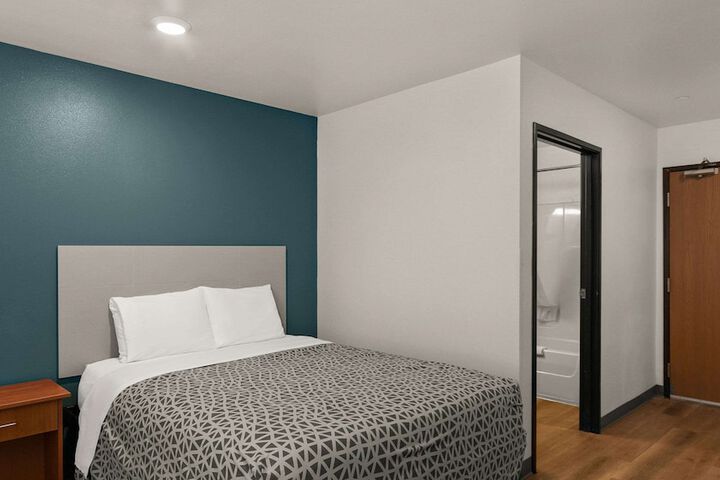 Room 18 of 21