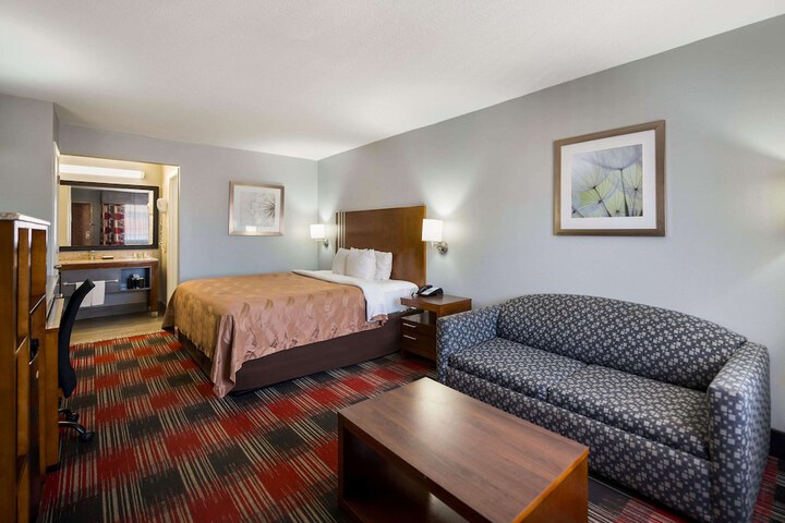 Room 13 of 20