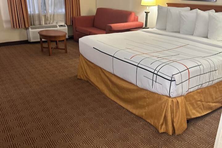 La Quinta Inn & Suites by Wyndham Sawgrass