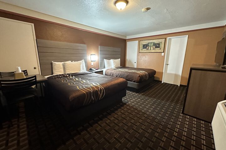 New Corral Motel