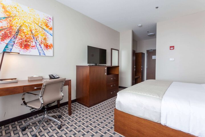 Room 10 of 53