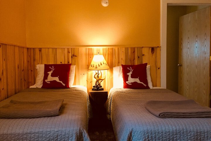 Black Elk Resort Cottages and RV Park