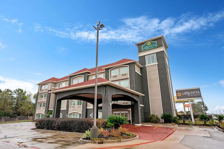 Hotel 2 of 33