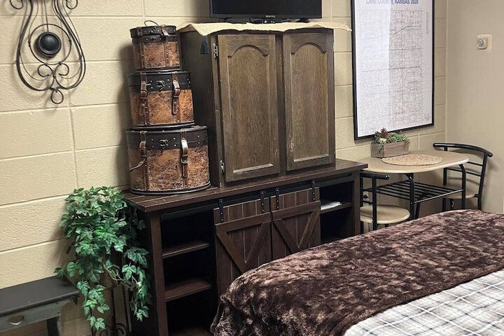 Room 48 of 73