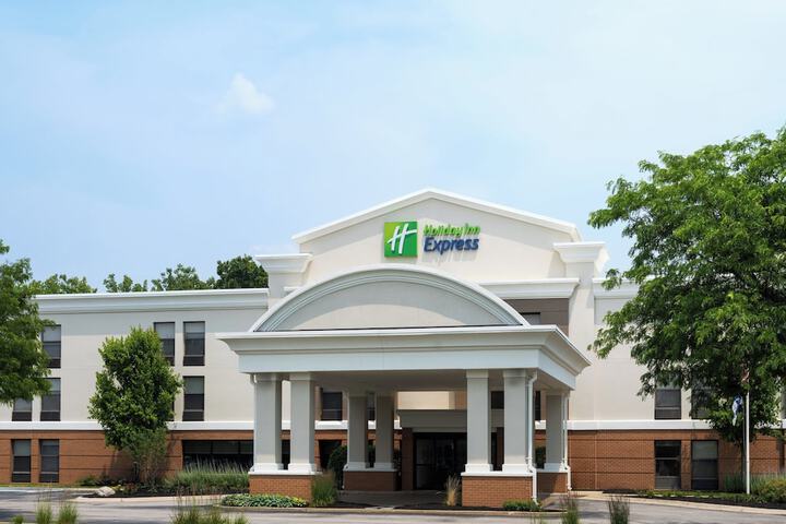 Holiday Inn Express Indianapolis Airport by IHG