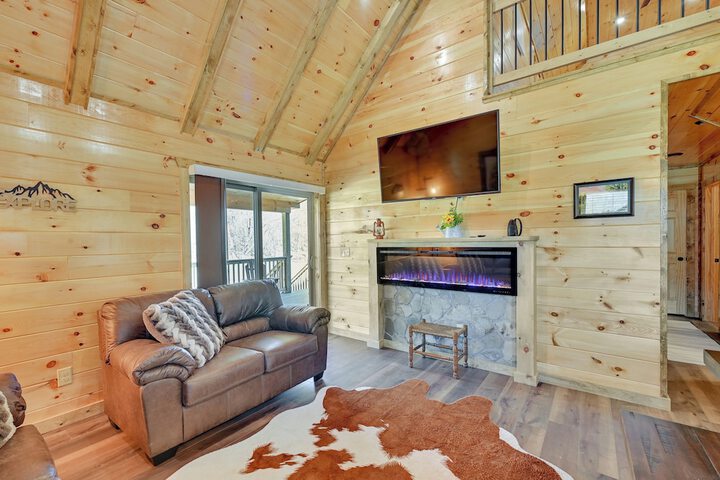 Riverside Beattyville Cabin w / Kayaks & Fire Pit!