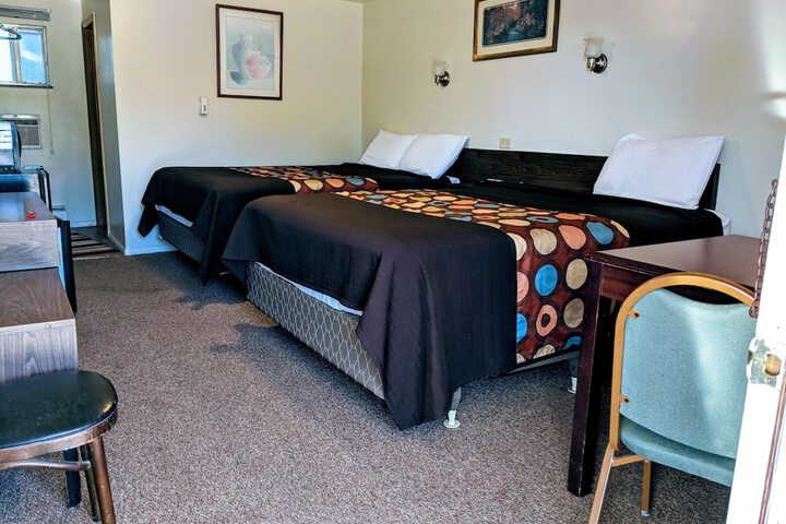 Room 19 of 38