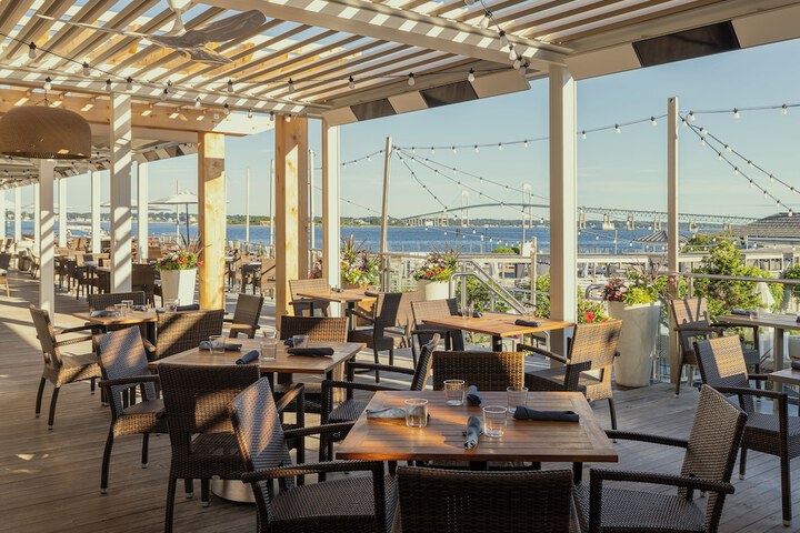 Newport Harbor Island Resort
