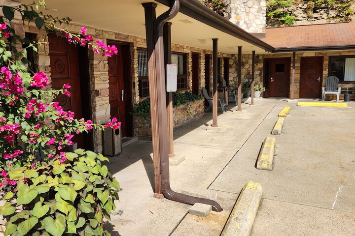 Jefferson Hills Motel
