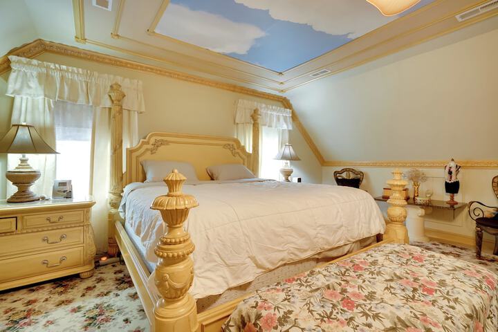 Charming Bay Head Retreat - Half-mi to Beach!