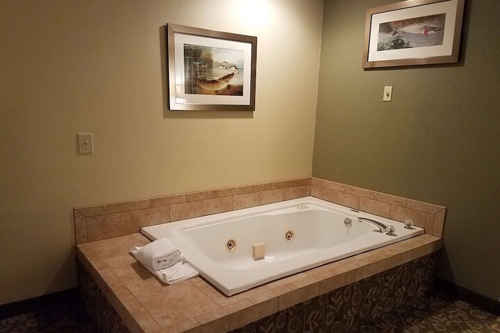 Room 27 of 48