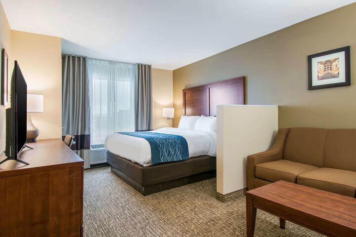 Room 30 of 42