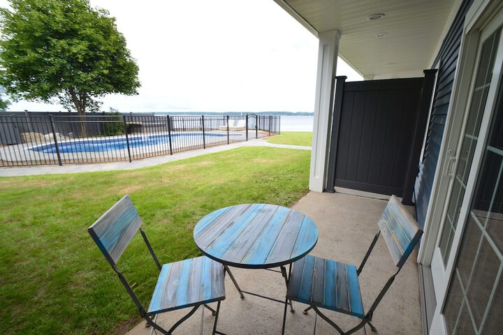 Waters Edge B & B Resort