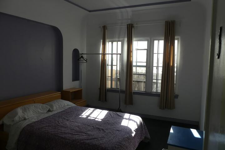 Room 17 of 57