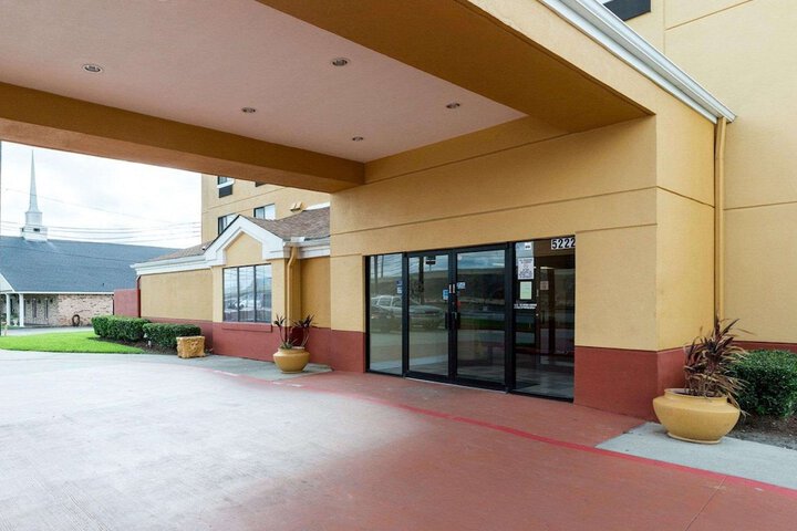 Hotel 3 of 59