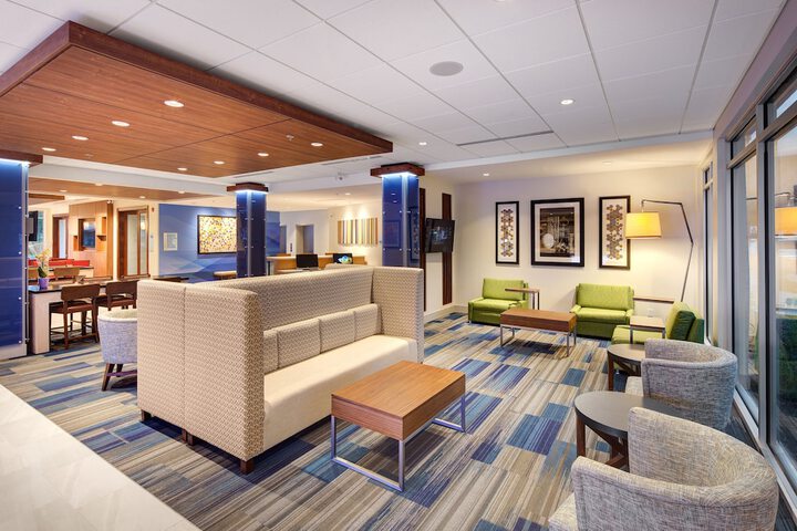 Holiday Inn Express & Suites Terrace by IHG