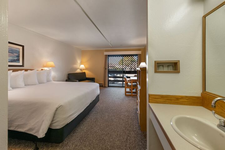 Room 28 of 105