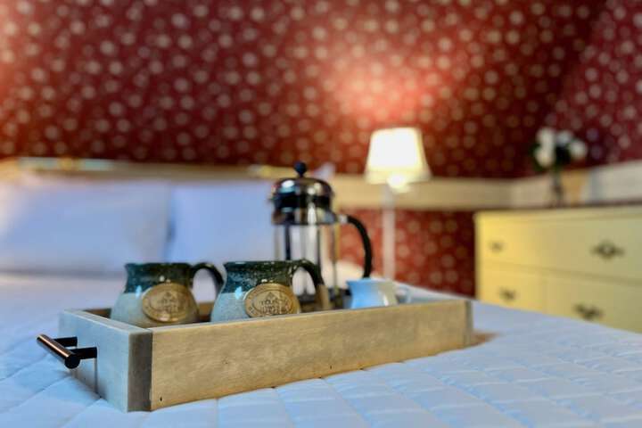 Room 6 of 50