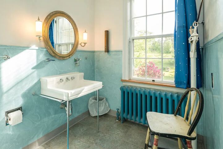 Higganum House B & B