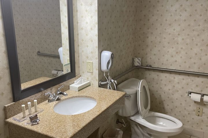 Room 18 of 88