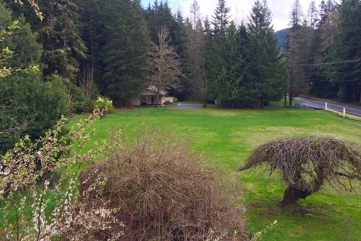 Alexanders Lodge