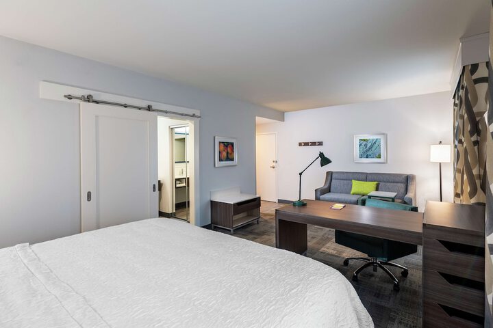 Room 15 of 26
