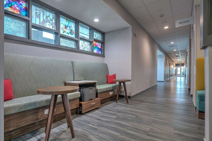 Business Center 19 of 20