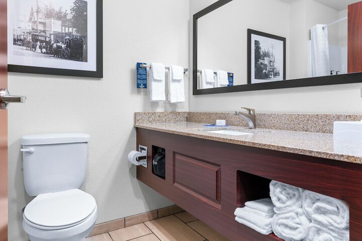 Cobblestone Hotel & Suites - Lynden
