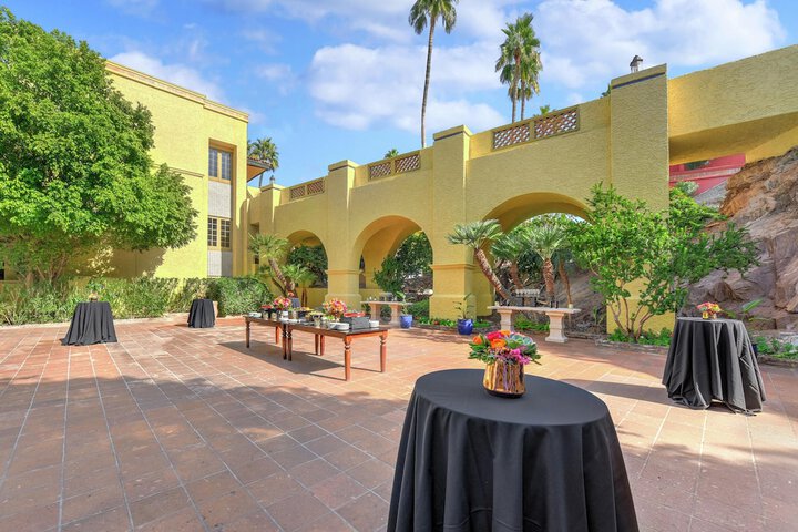 Hilton Phoenix Tapatio Cliffs Resort