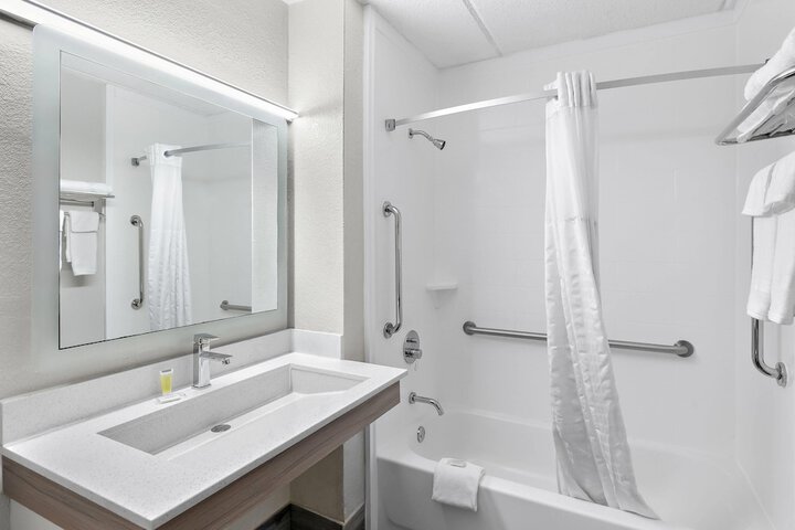 Days Inn by Wyndham Seneca / Clemson Area