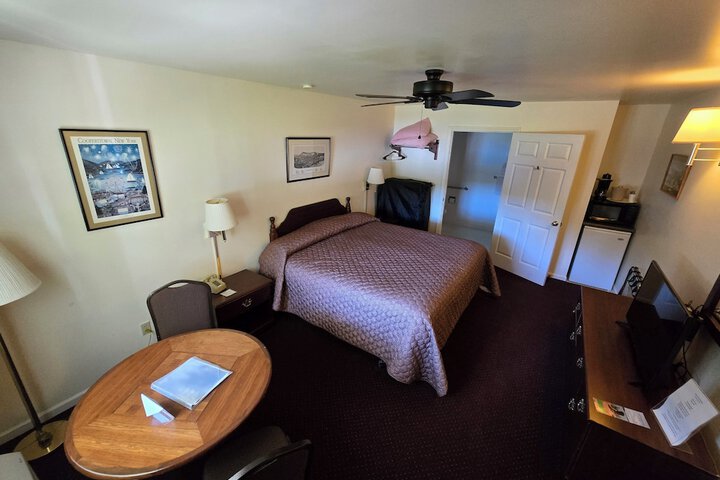 Lake View Motel